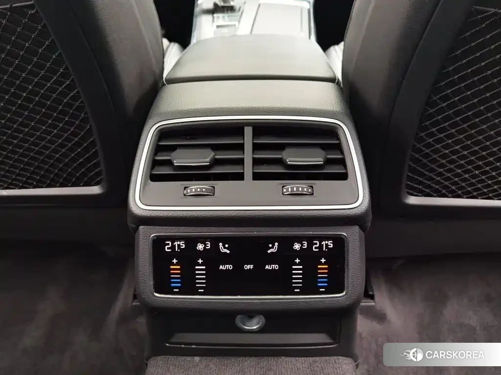 Audi A6L id 4644583 из Китая 9