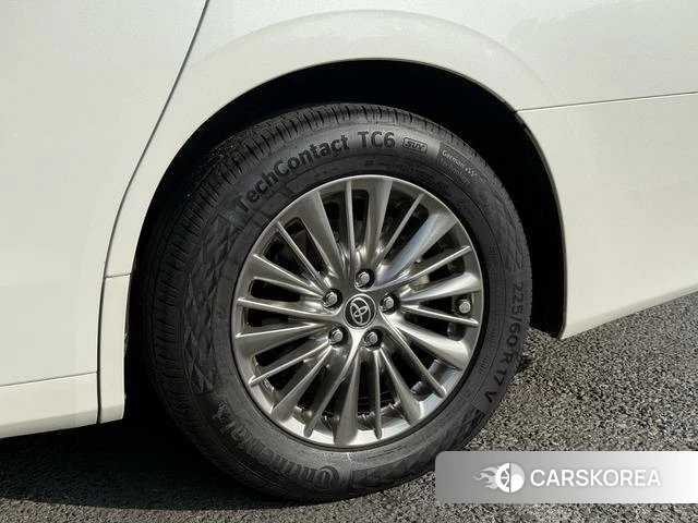 Toyota Elfa id 4368168 из Китая 9