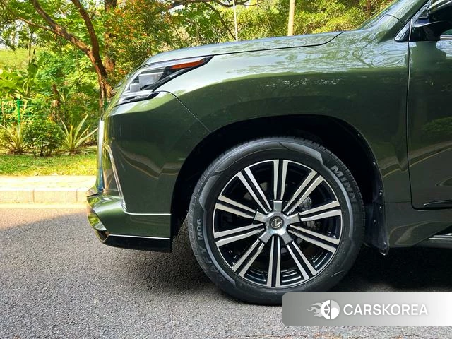 Lexus LX id 4274414 из Китая 9
