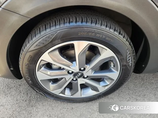 Kia Stonic id 2912735 из Кореи 9