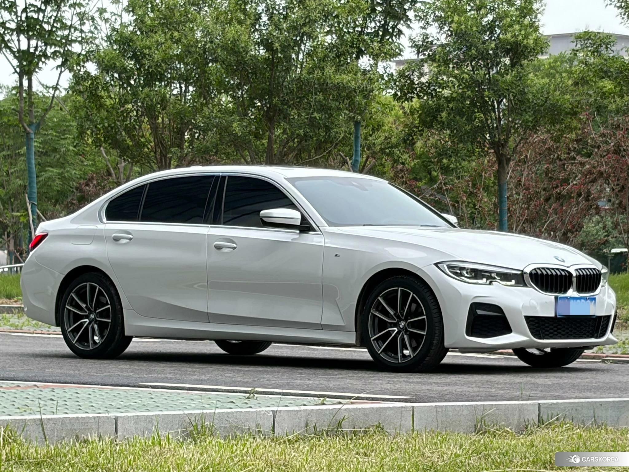BMW 3 series id 4405813 из Китая 9