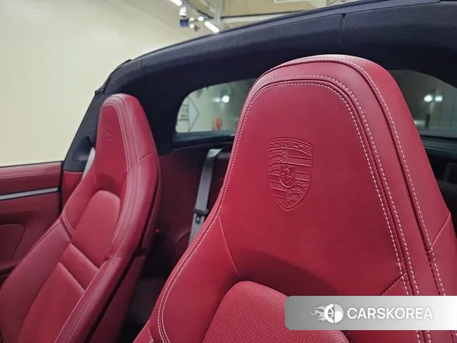 Porsche 911(992) id 3415459 из Кореи 9