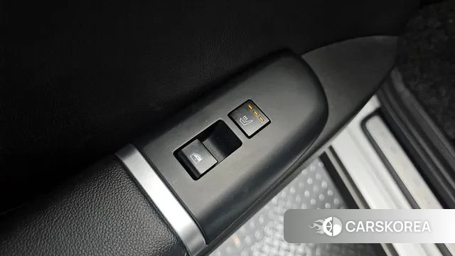 Hyundai Grandeur (GN7) id 3342186 из Кореи 9