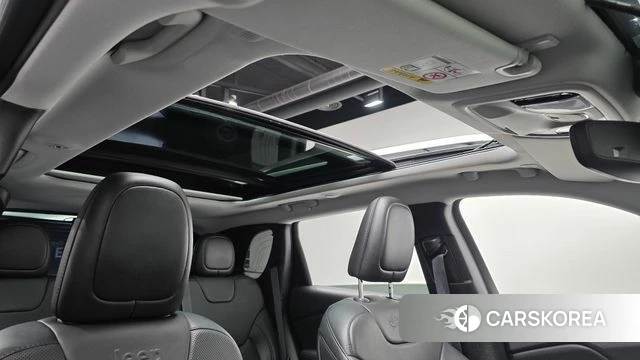 Jeep Cherokee (KL) id 3859992 из Кореи 9