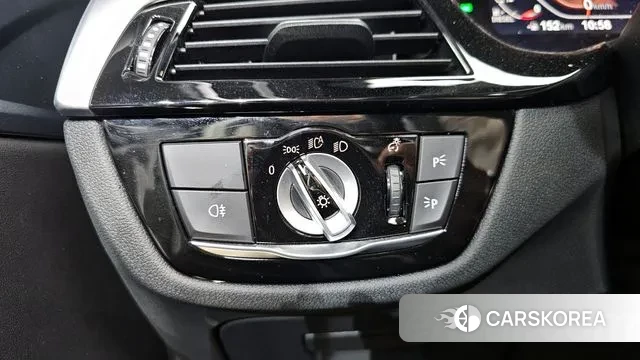 BMW 5 Series (G30) id 3722596 из Кореи 9