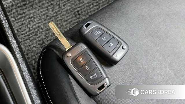 Hyundai Venue id 4179654 из Кореи 9