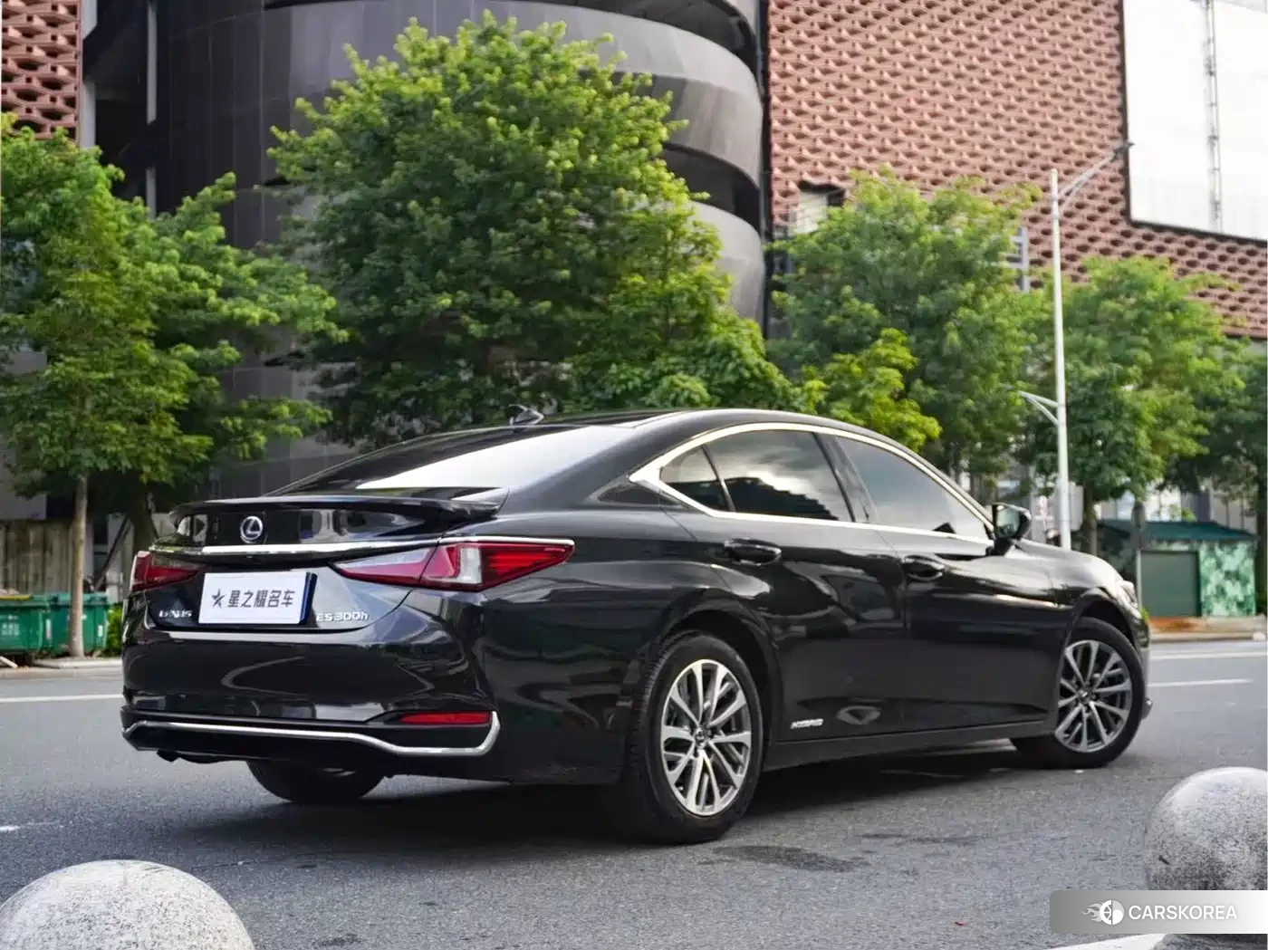 Lexus ES id 4622539 из Китая 9