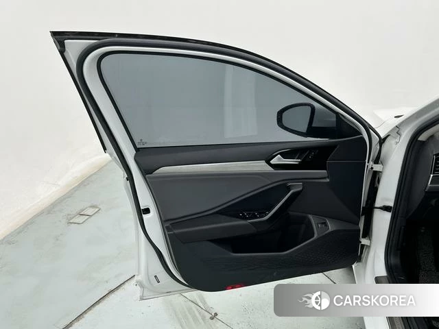 Volkswagen Sagitar id 4353737 из Китая 9