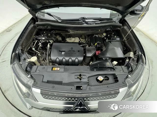 Mitsubishi  Outlander id 4253610 из Китая 9