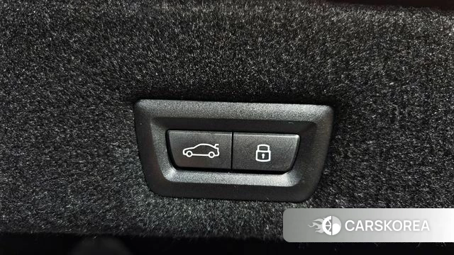 BMW 7 Series (G70) id 3798615 из Кореи 9