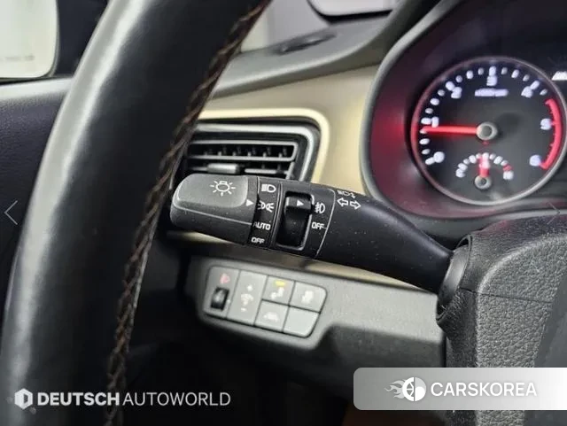 Kia Stonic id 3593251 из Кореи 9