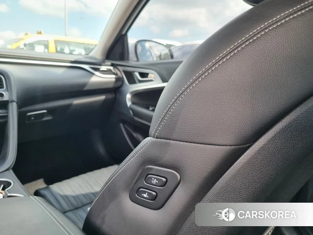 Genesis G70 id 3795953 из Кореи 9