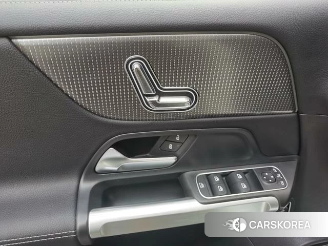 Mercedes-Benz GLB id 4359014 из Китая 9