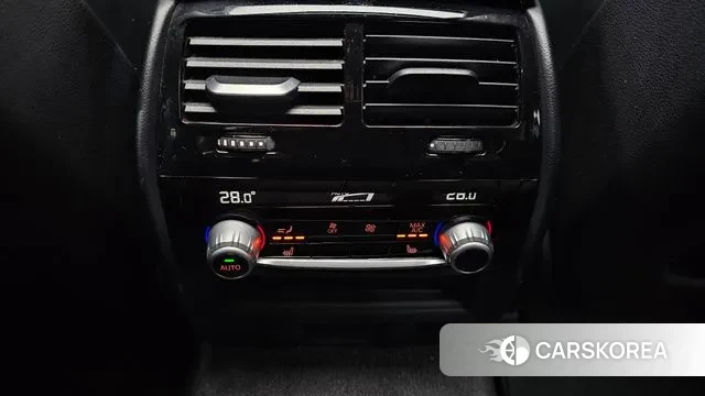 BMW 5 Series (G30) id 3505245 из Кореи 9