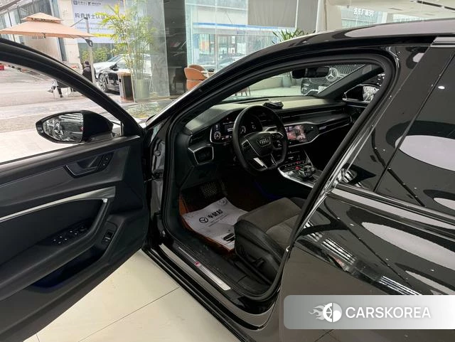 Audi A6L id 4258725 из Китая 9
