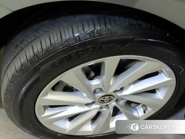 Toyota Camry (XV70) id 4343862 из Кореи 9