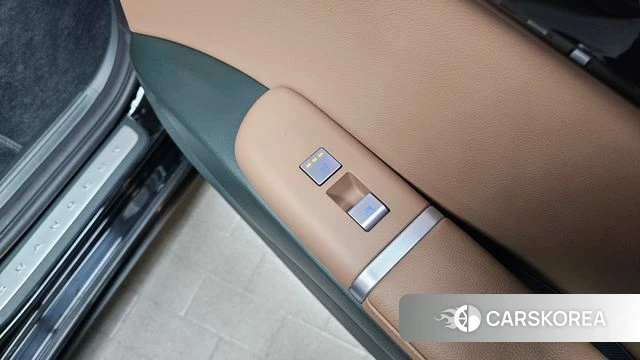 Hyundai Grandeur (GN7) id 3831875 из Кореи 9