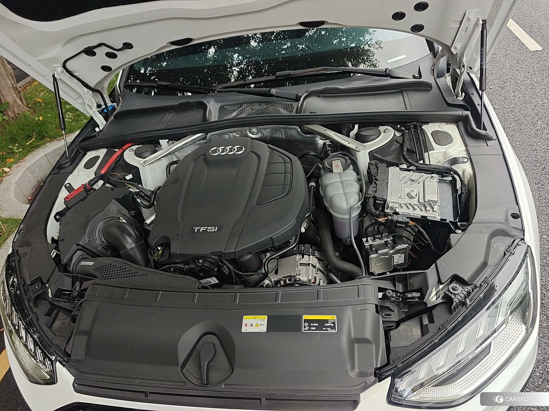 Audi A4L id 4454399 из Китая 9