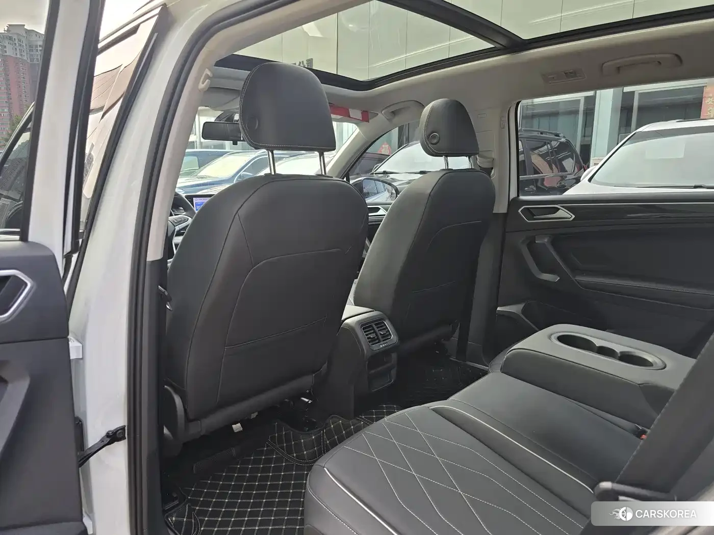 Volkswagen Tiguan L id 4565166 из Китая 9
