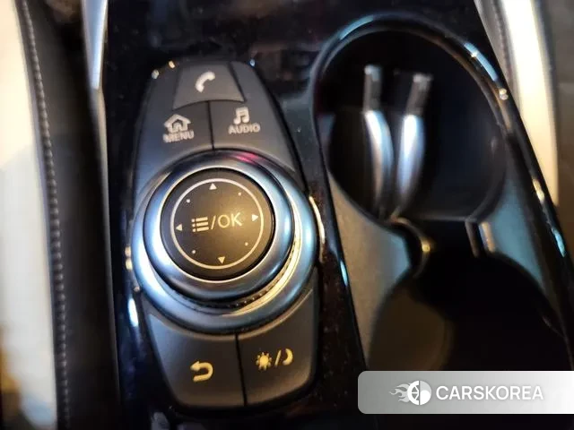 Infiniti Q30 id 3065980 из Кореи 9