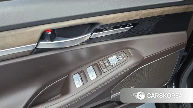 Genesis G90 id 3526160 из Кореи 9