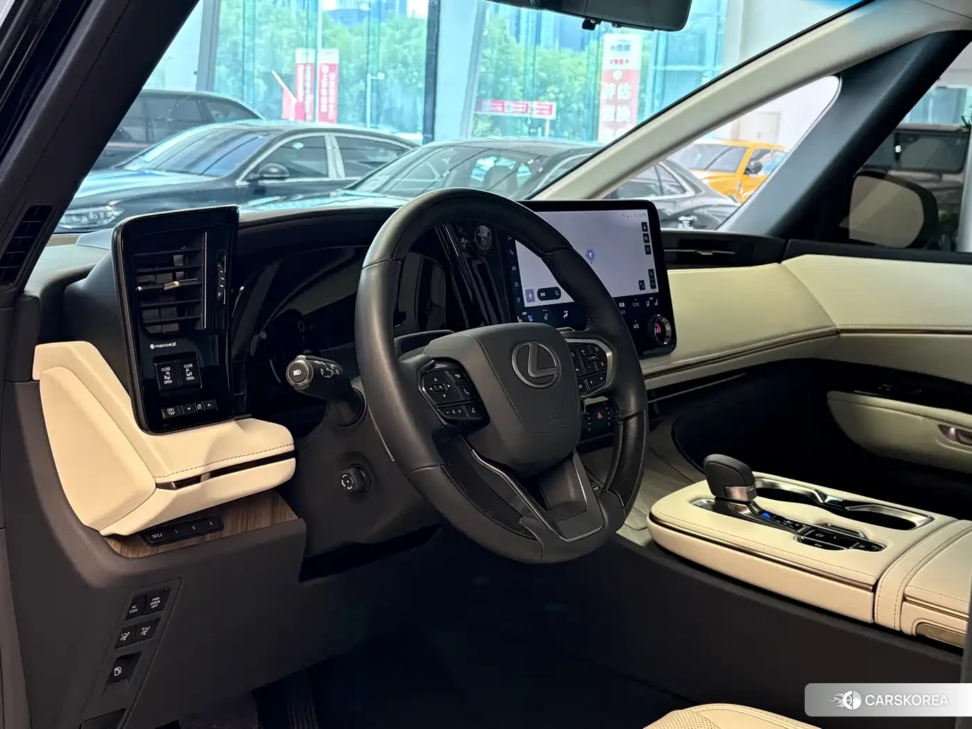Lexus LM id 4577501 из Китая 9