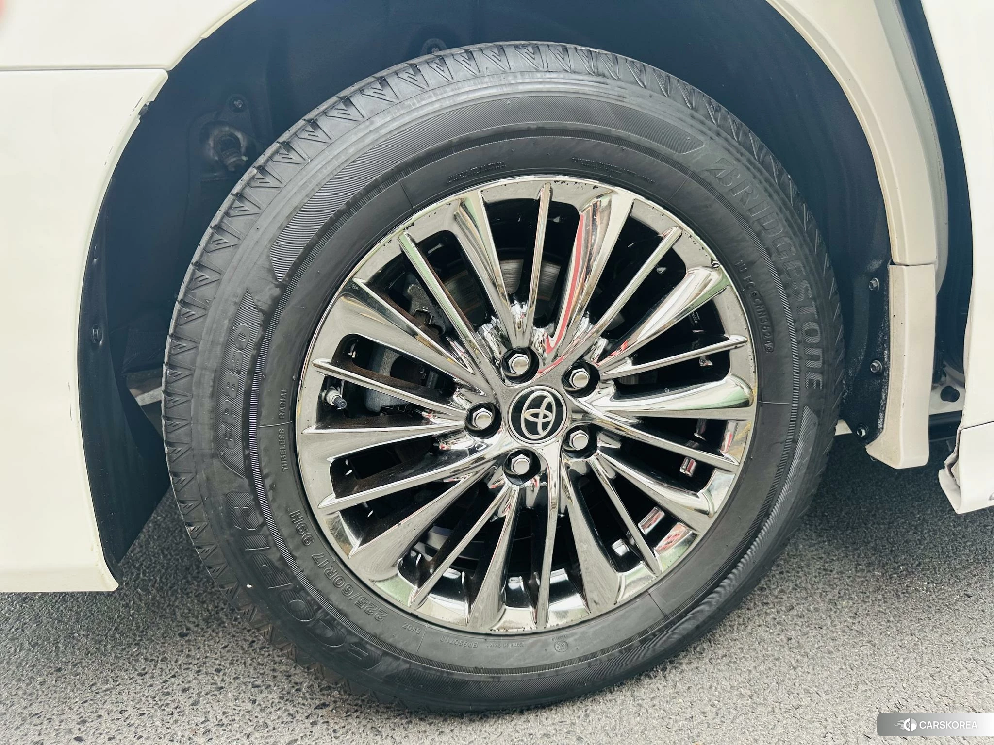 Toyota Elfa id 4455716 из Китая 9