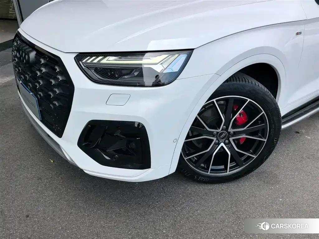 Audi Q5L id 4589106 из Китая 9