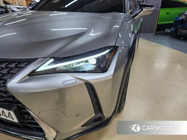 Lexus UX300h id 4695677 из Кореи 9
