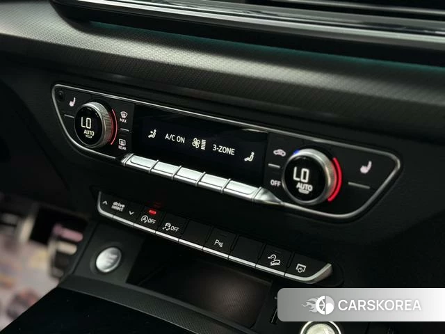 Audi Q5L id 4272811 из Китая 9