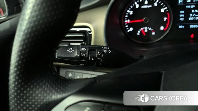 Kia Stonic id 3893418 из Кореи 9