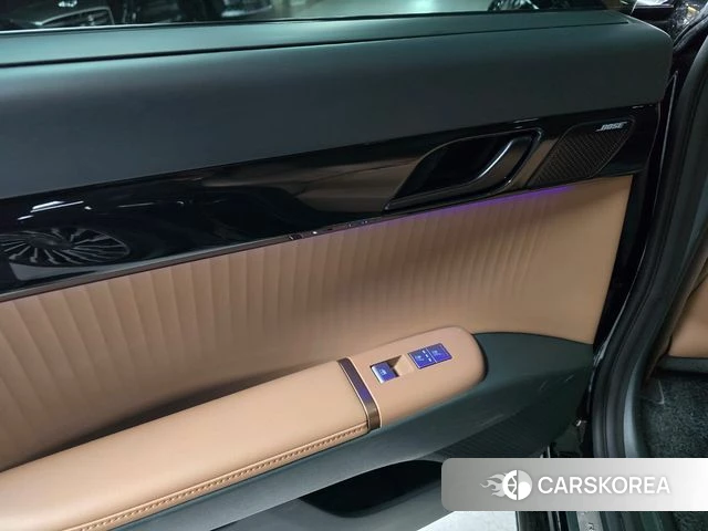 Hyundai Grandeur (GN7) id 3823763 из Кореи 9