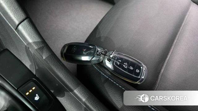 Hyundai Veloster (JS) id 4849500 из Кореи 9