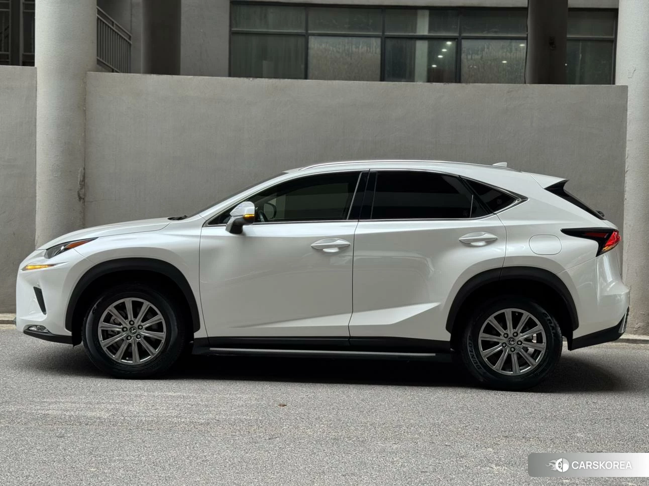 Lexus NX id 4486292 из Китая 9