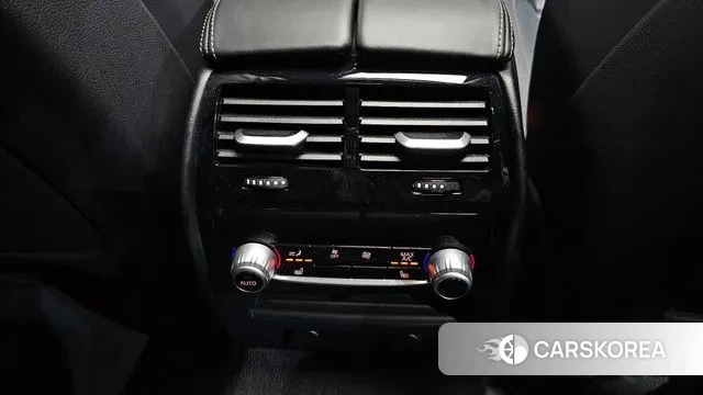 BMW 5 Series (G30) id 3418176 из Кореи 9