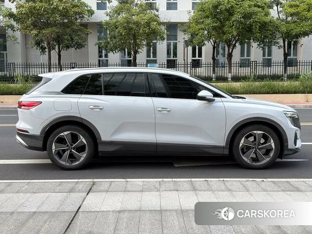 Audi Q5 e-tron id 4263918 из Китая 9