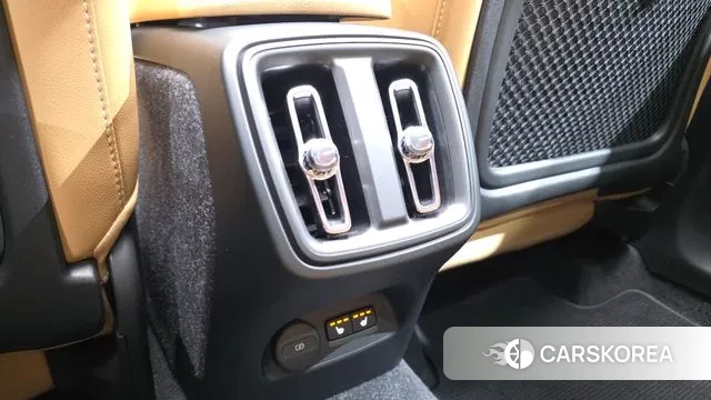 Volvo XC40 id 3660247 из Кореи 9