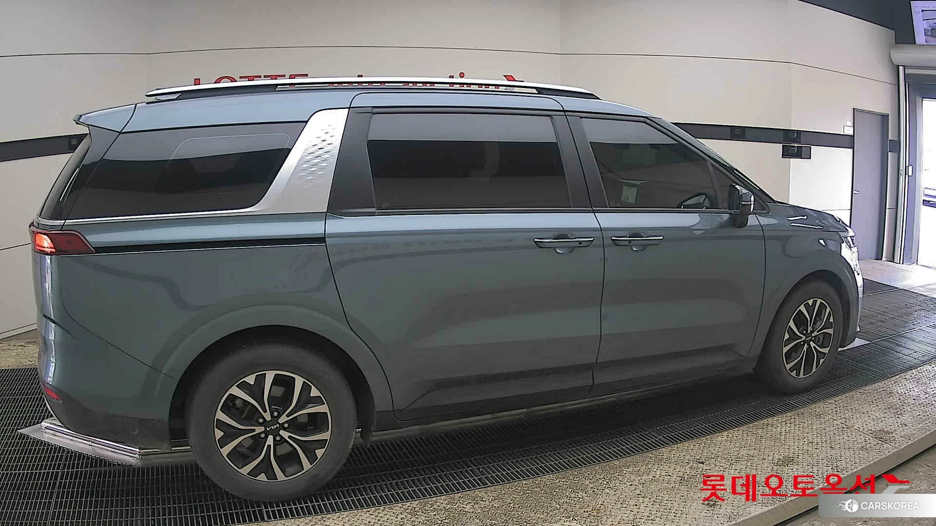 Kia Carnival id 3875846 из Кореи 9