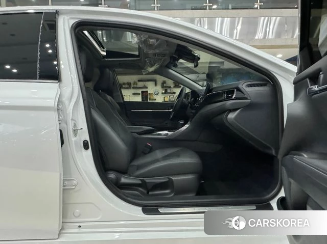 Toyota Camry (XV70) id 4649832 из Кореи 9