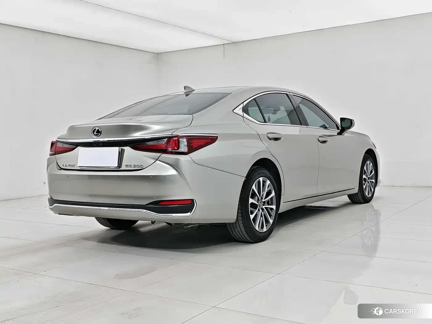 Lexus ES id 4515468 из Китая 9