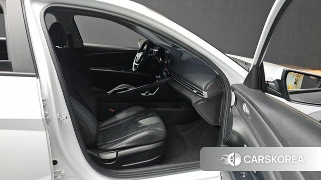 Hyundai Avante (CN7) id 3860926 из Кореи 9