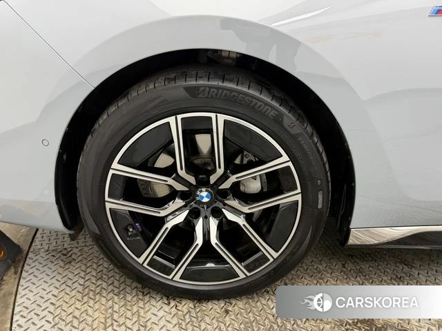 BMW 7 Series (G70) id 3921733 из Кореи 9