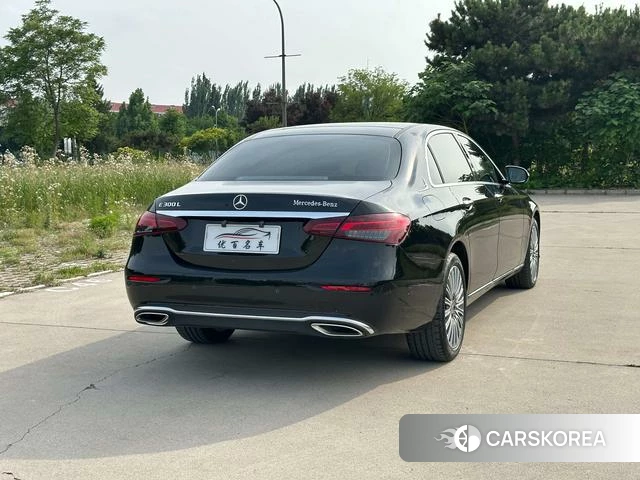 Mercedes-Benz E-class id 4359652 из Китая 9