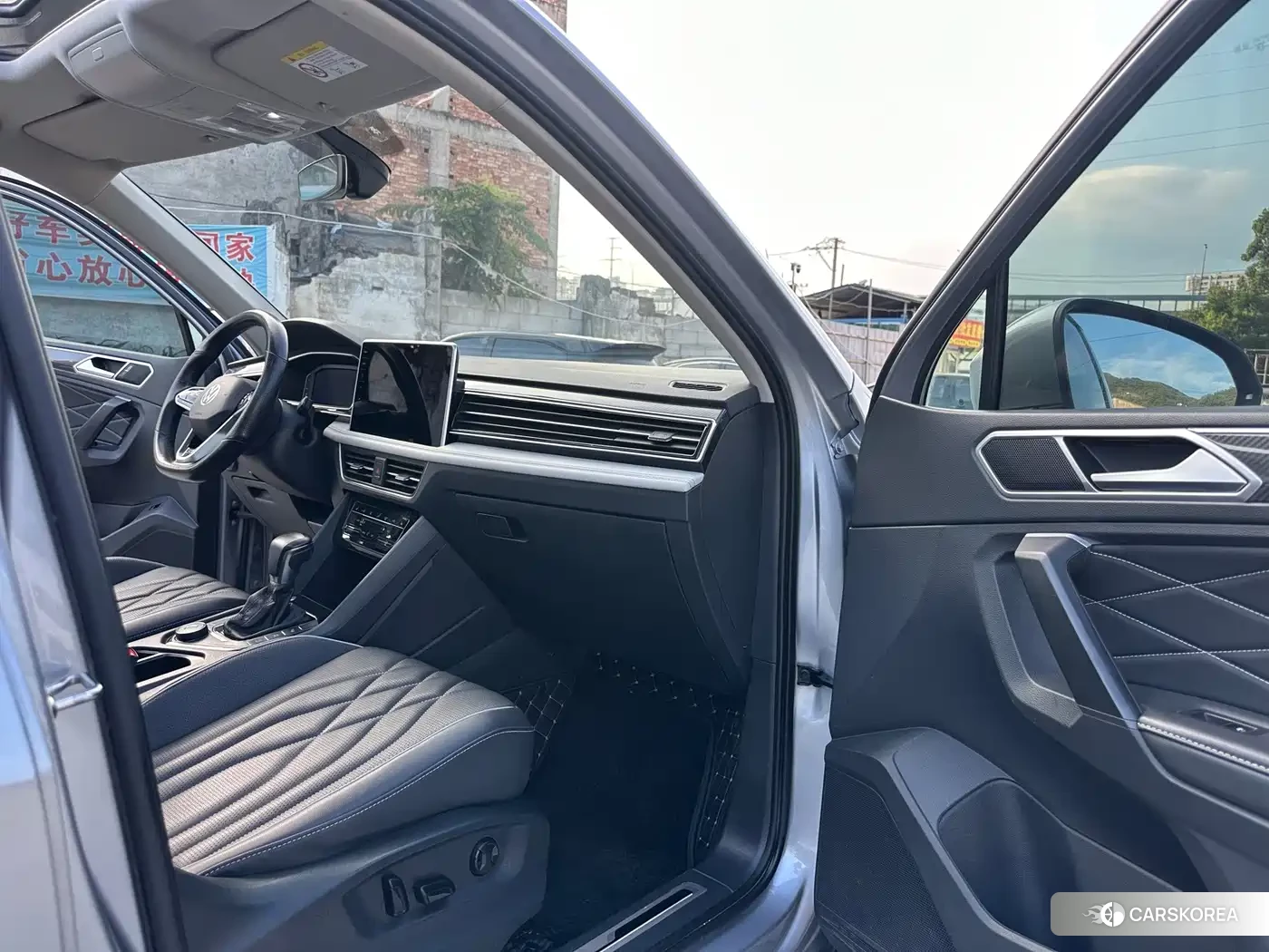 Volkswagen Tiguan L id 4644699 из Китая 10