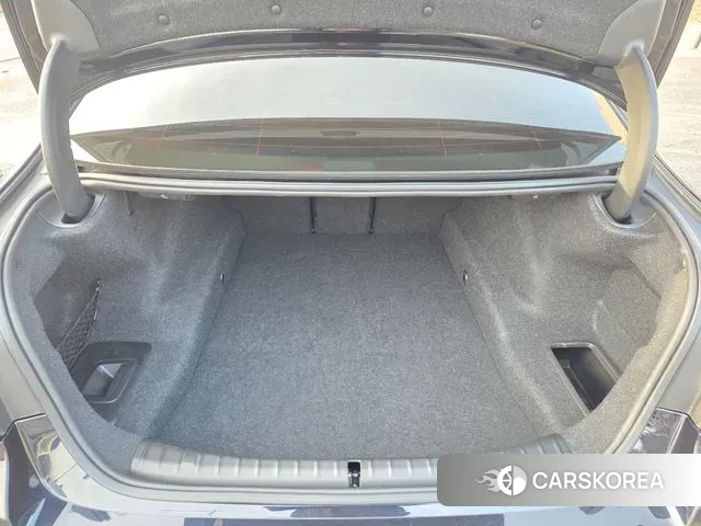 BMW 5 Series (G30) id 3607280 из Кореи 9