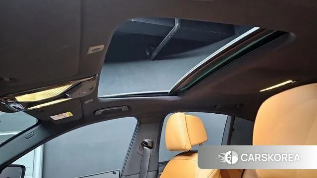 BMW 5 Series (G30) id 3389185 из Кореи 9