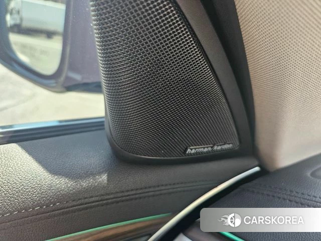 BMW 5 Series (G30) id 3955680 из Кореи 9