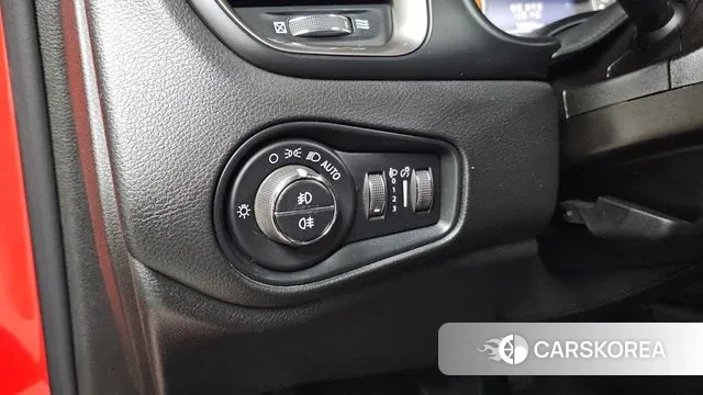 Jeep Renegade id 3607282 из Кореи 9