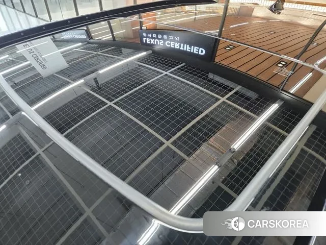 Lexus UX250h id 3758324 из Кореи 9