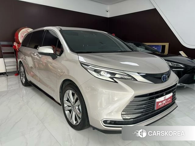 Toyota Saina id 4276594 из Китая 9